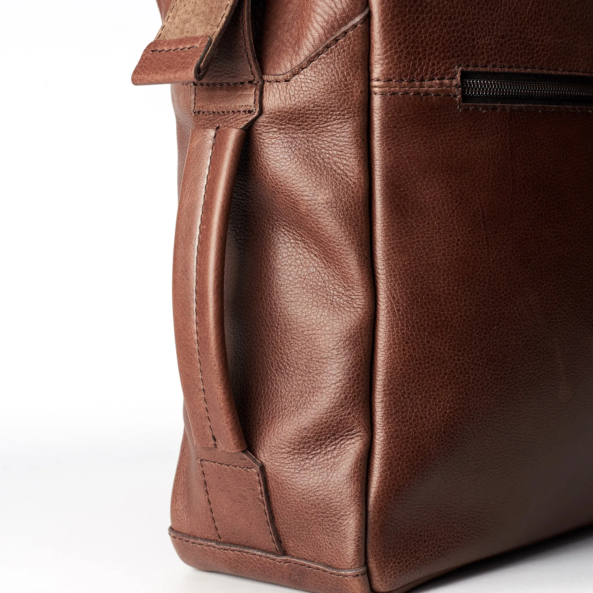 Addox Messenger Bag · Brown