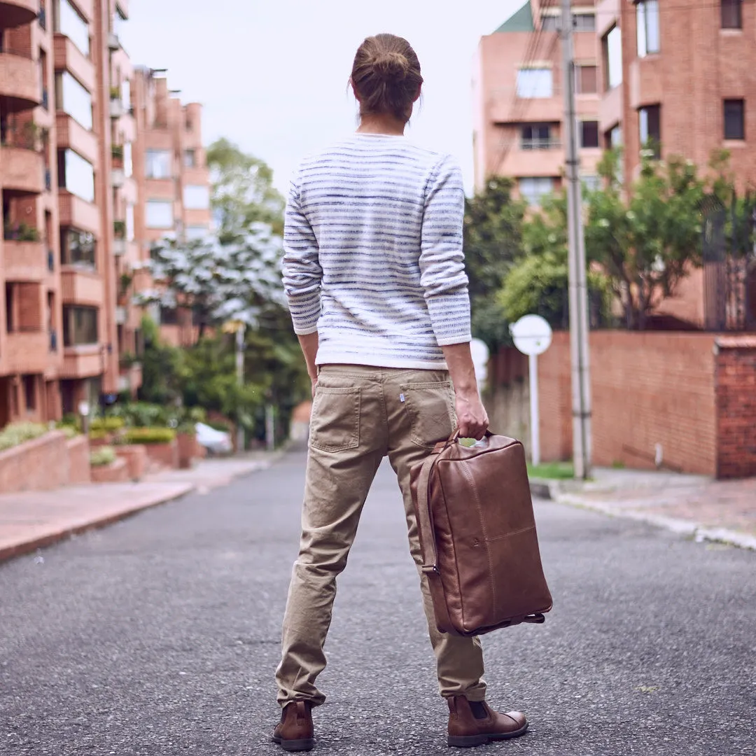 Addox Messenger Bag · Brown