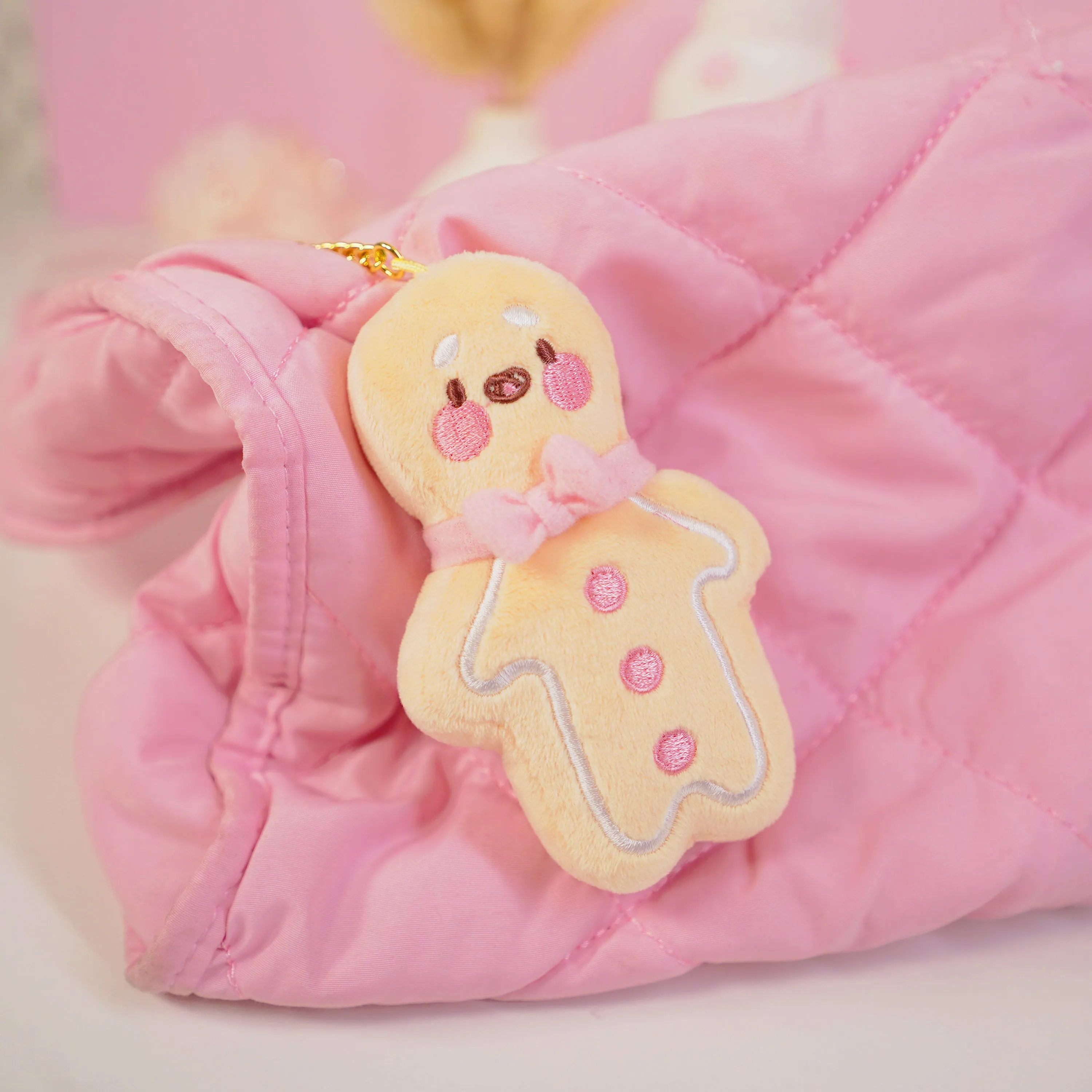 Gingie Gingerbread Kawaii Keychain Plushie | Cute Soft Toy Charm | Adorable Mini Gingerbread Ornament for Bags, Keys & Gifts