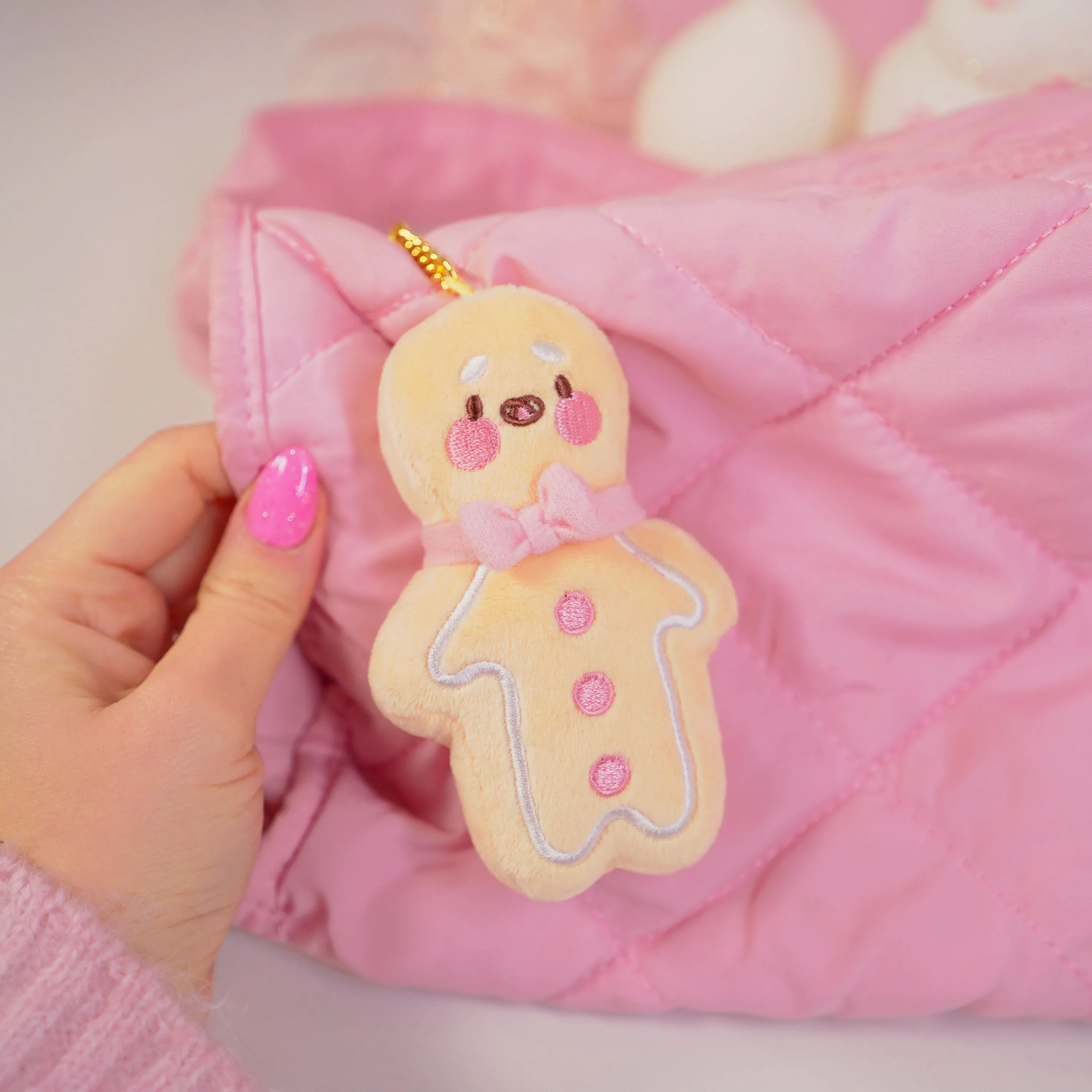 Gingie Gingerbread Kawaii Keychain Plushie | Cute Soft Toy Charm | Adorable Mini Gingerbread Ornament for Bags, Keys & Gifts
