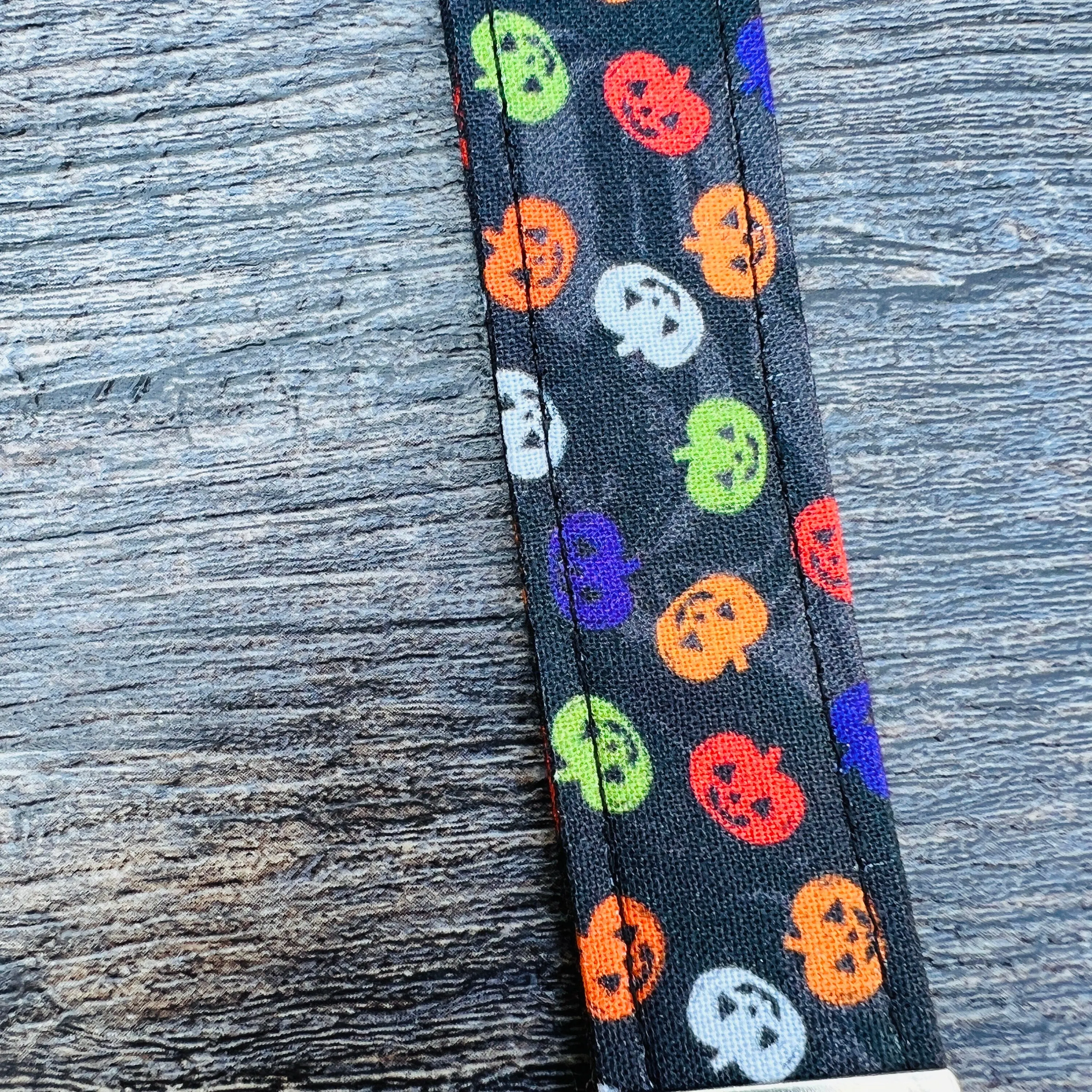 Handmade Halloween Spooky Pumpkin Bat Candy Corn Jack-o-Lantern Ghost 6" Fabric Key Fob Keyfob Keychain Wristlet Keys