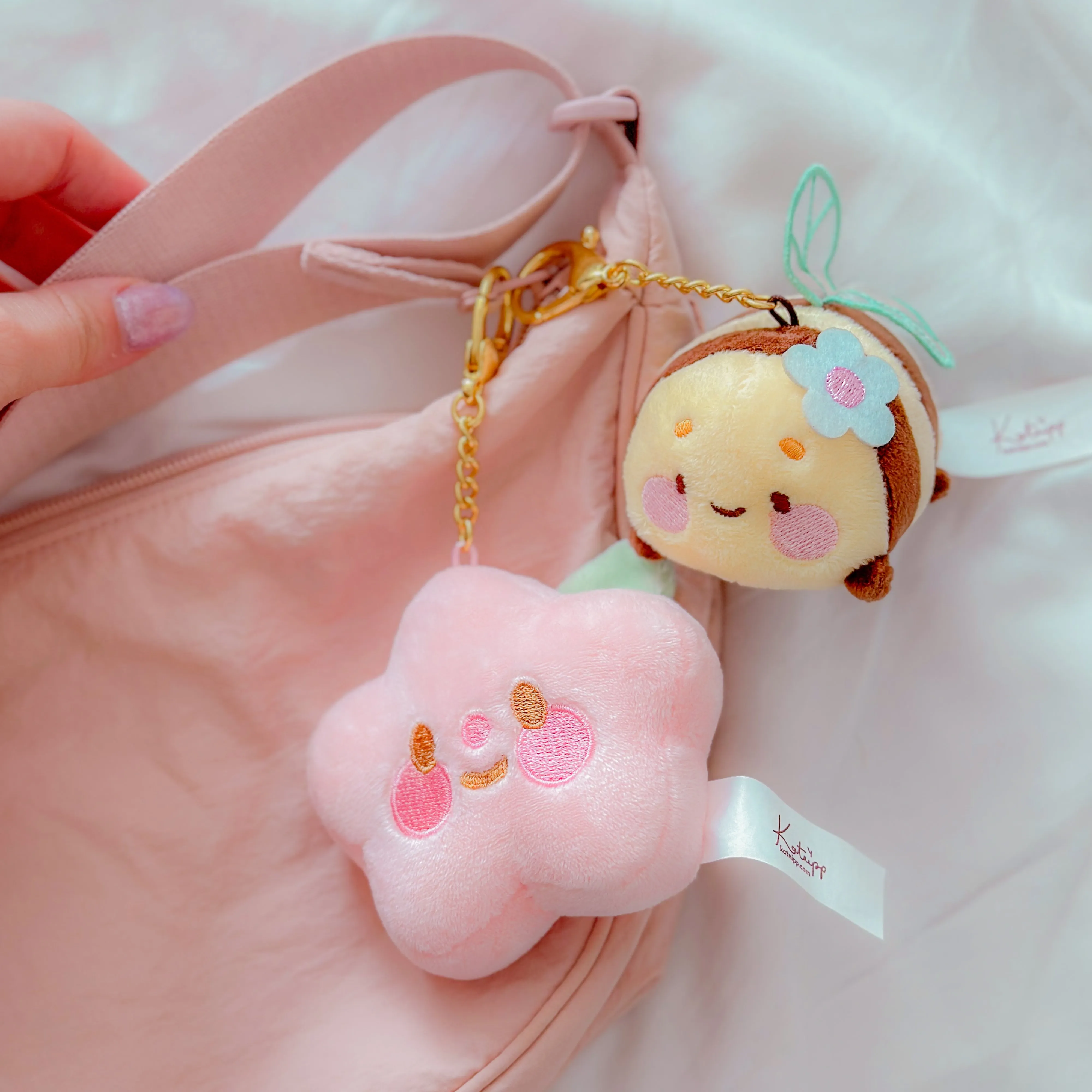 Sakura Flower Keychain Plushie - Cute Soft Plush Keychain Accessory for Bags & Keys