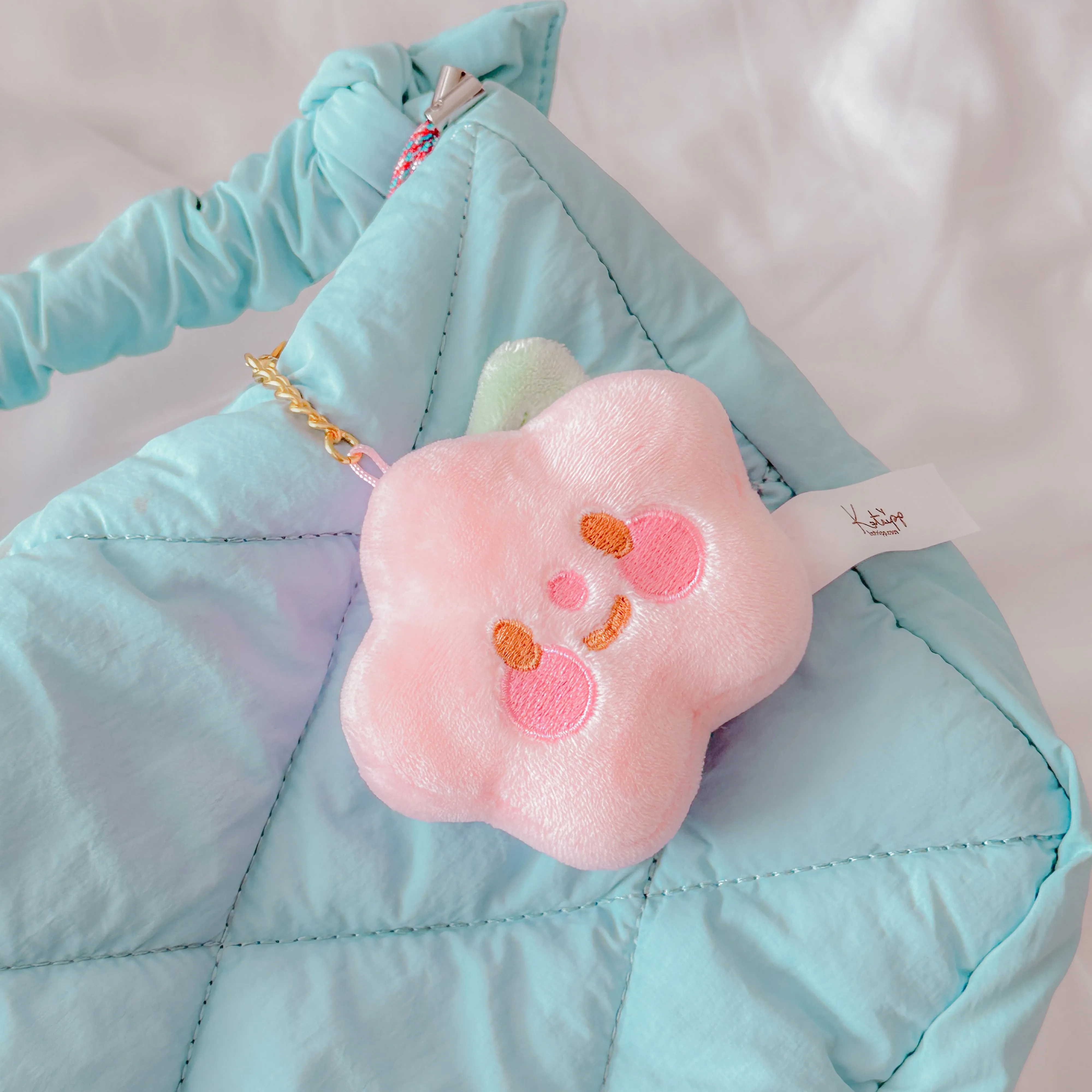 Sakura Flower Keychain Plushie - Cute Soft Plush Keychain Accessory for Bags & Keys