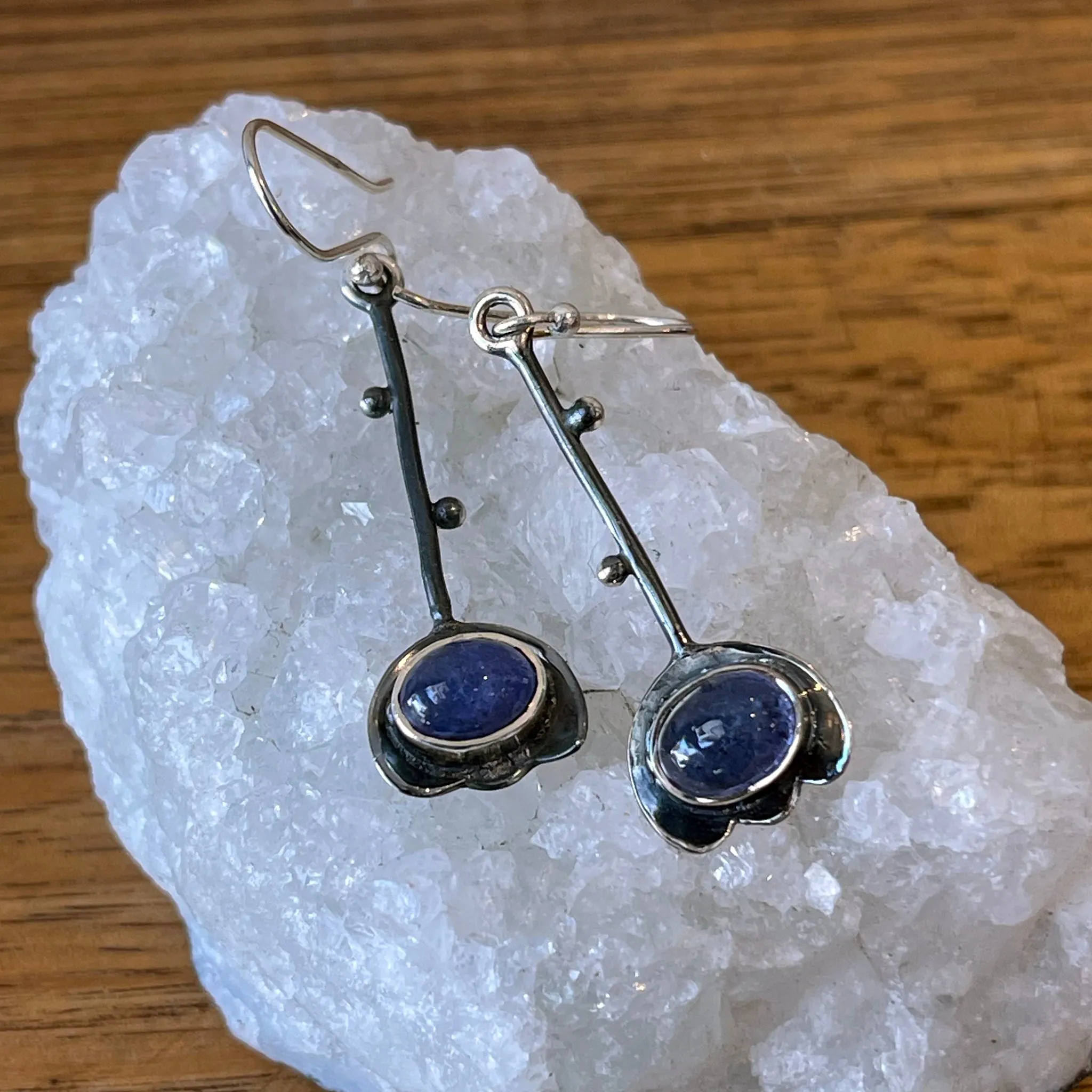 TANZANITE TULIP EARRINGS | Cabochon